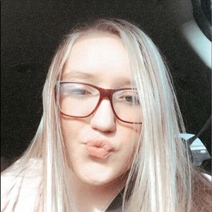 Meet your Posher, Haleigh
